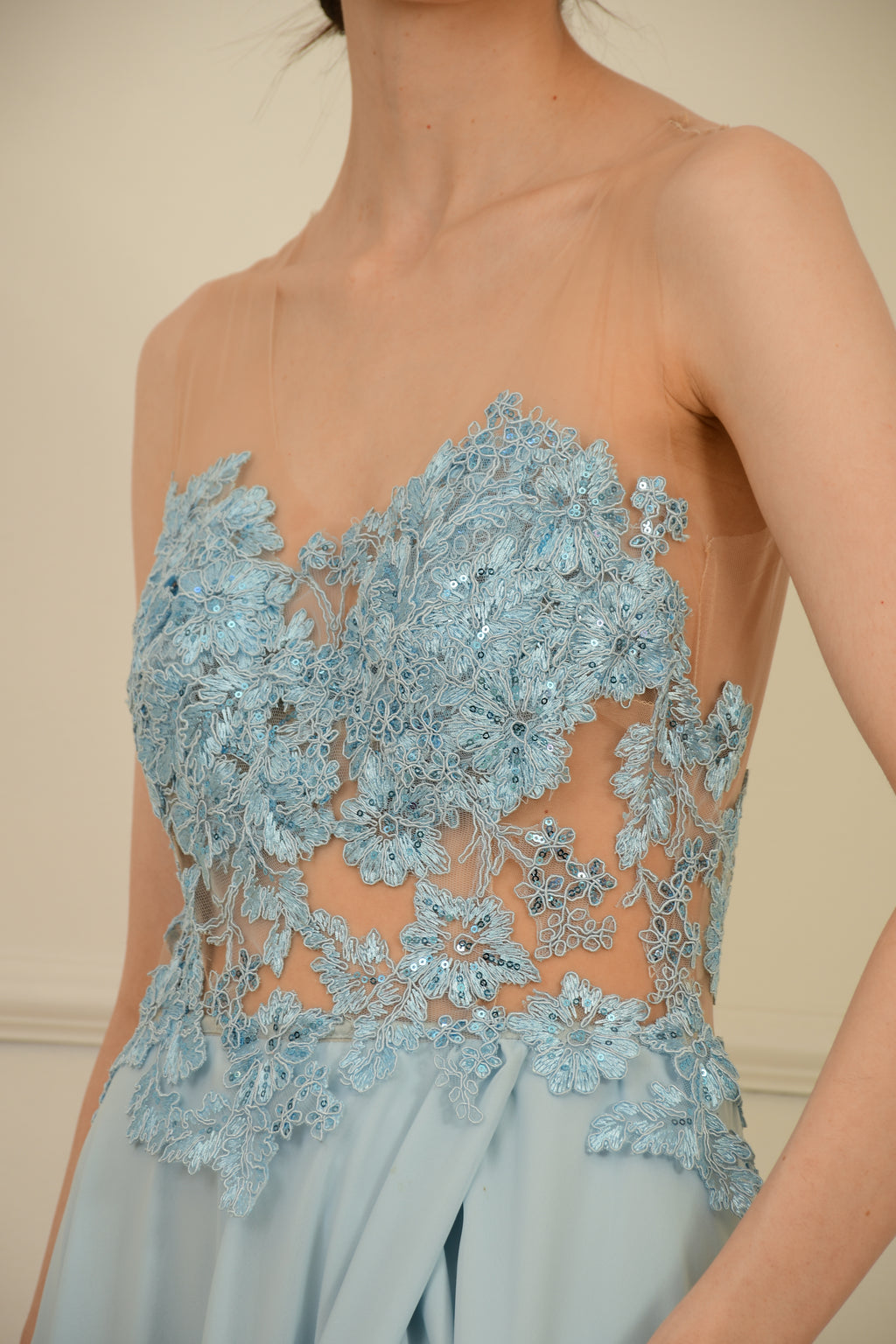 VESTIDO LARGO BORDADO