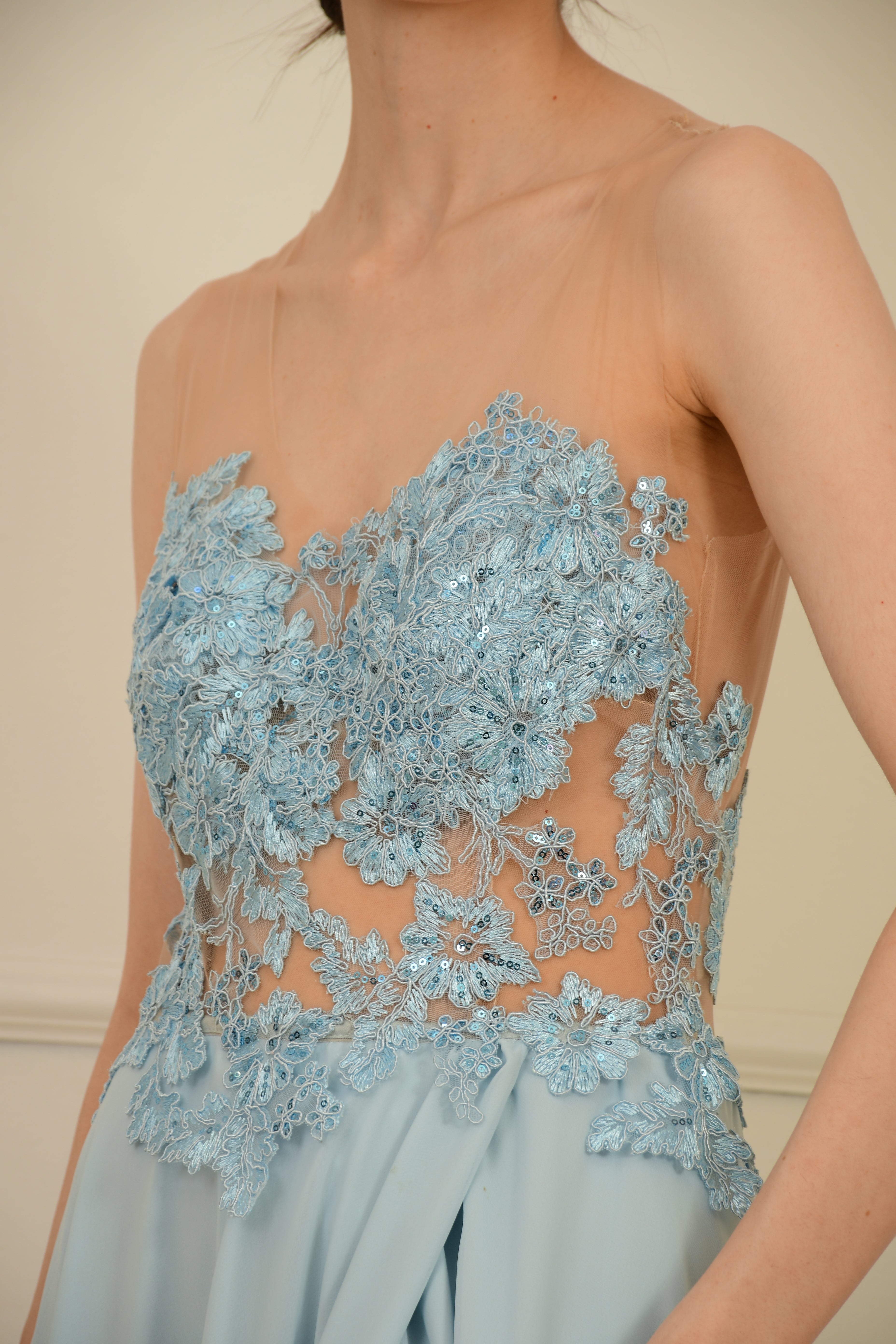 VESTIDO LARGO BORDADO