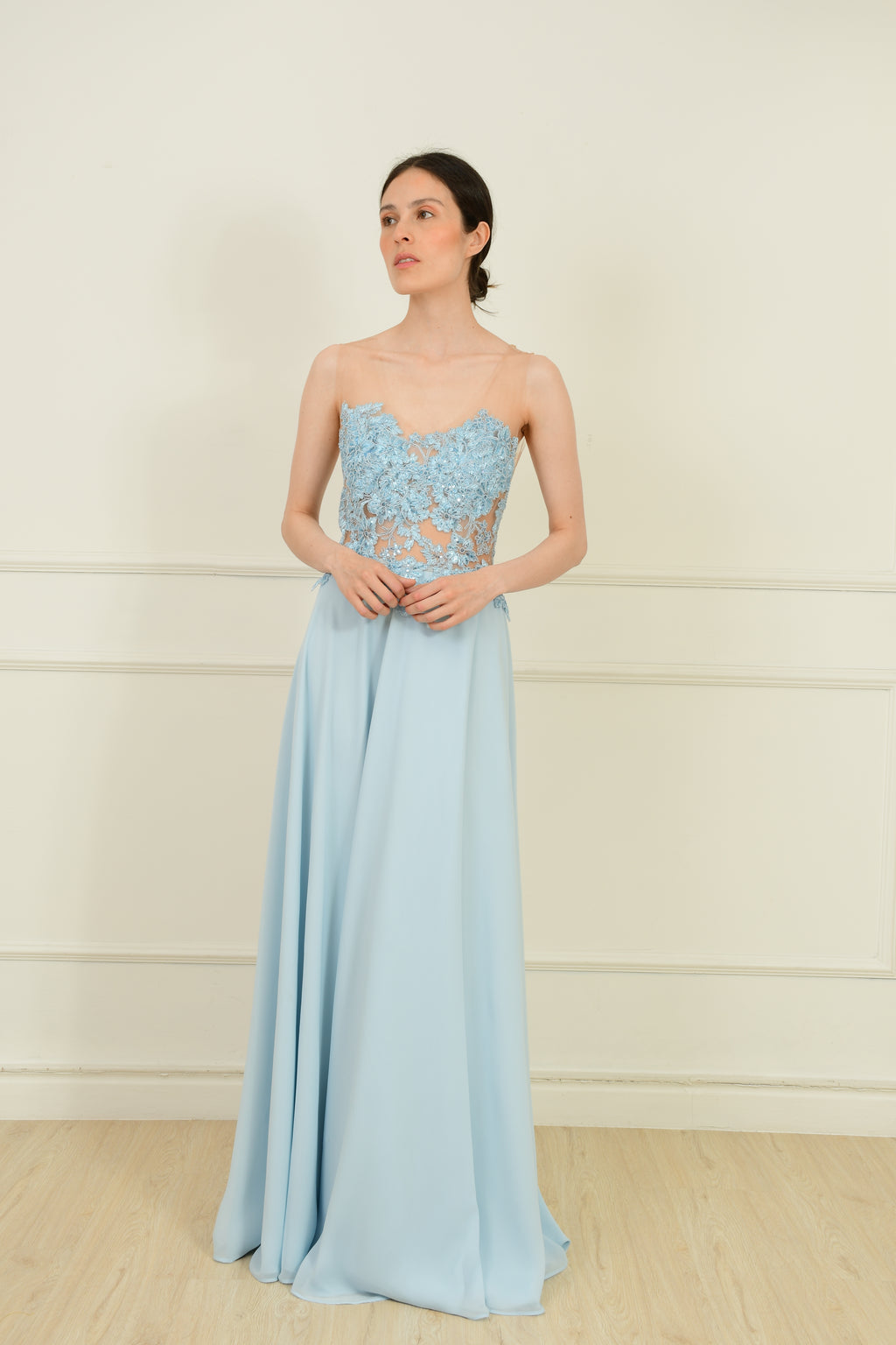 VESTIDO LARGO BORDADO