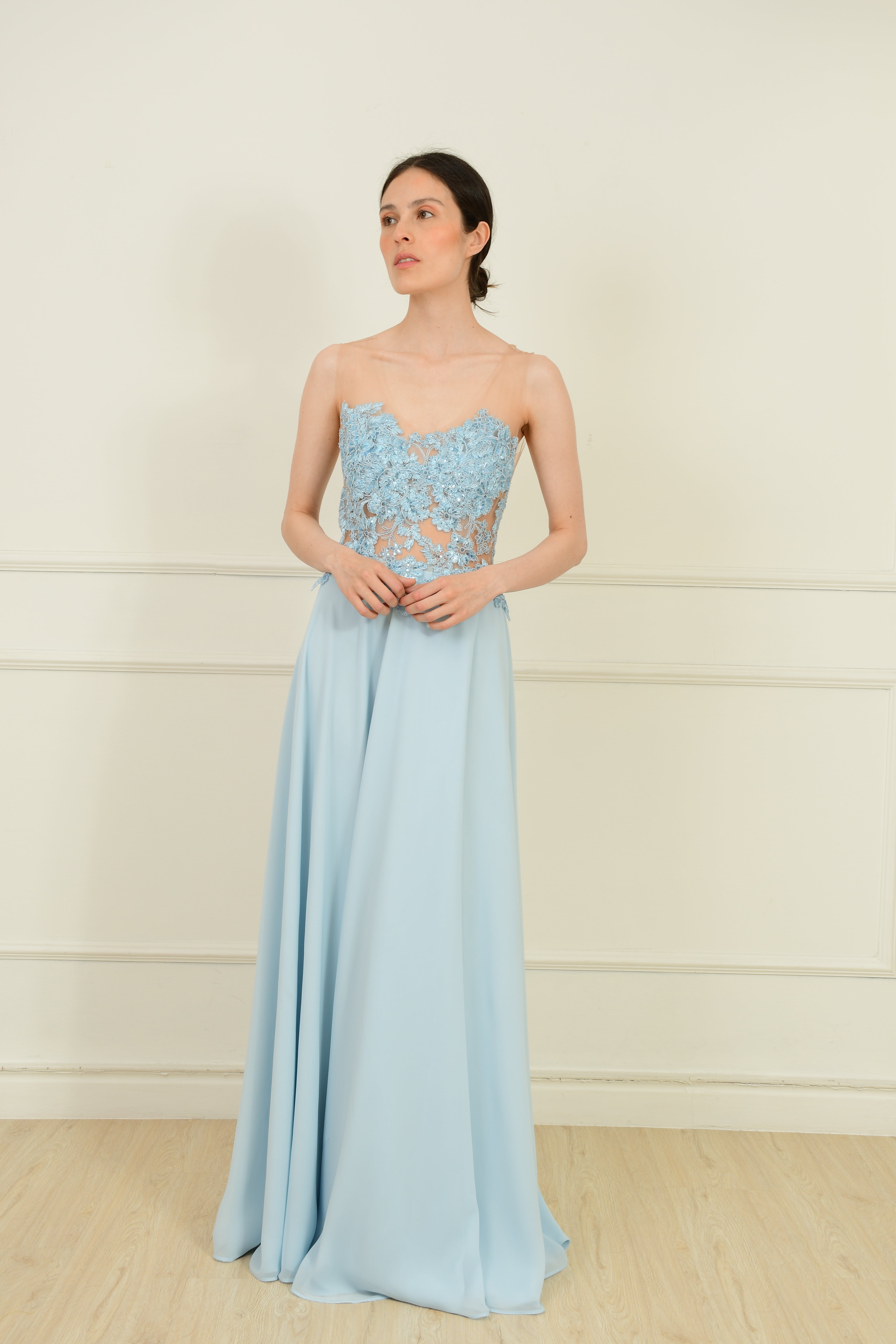 VESTIDO LARGO BORDADO