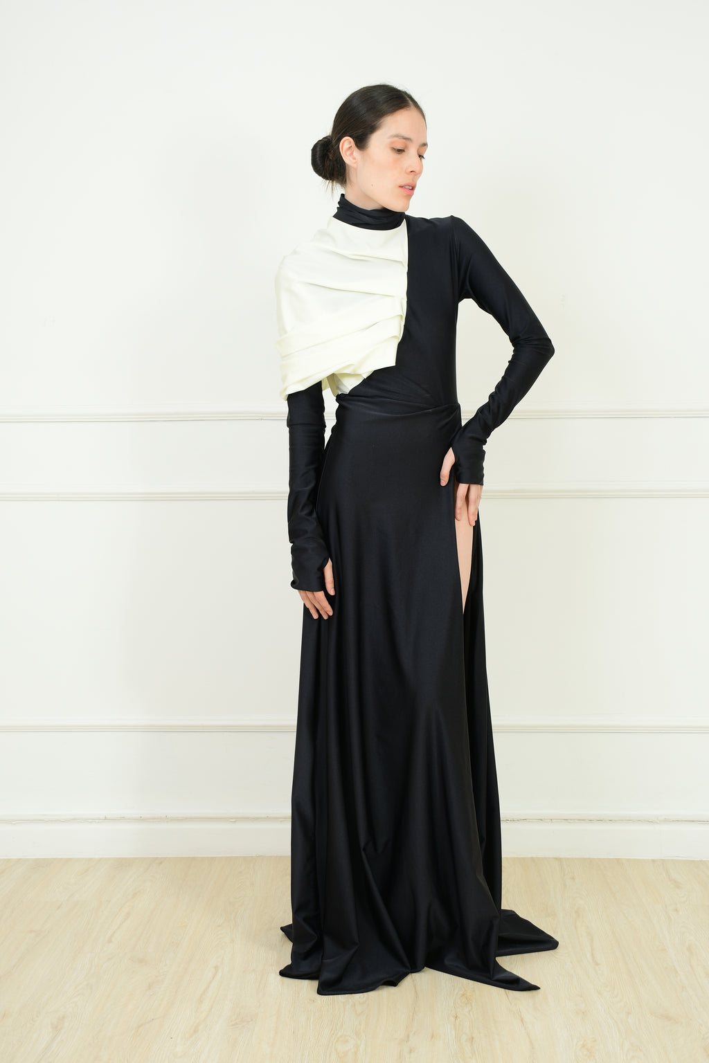 VESTIDO DETALLE HOMBRO