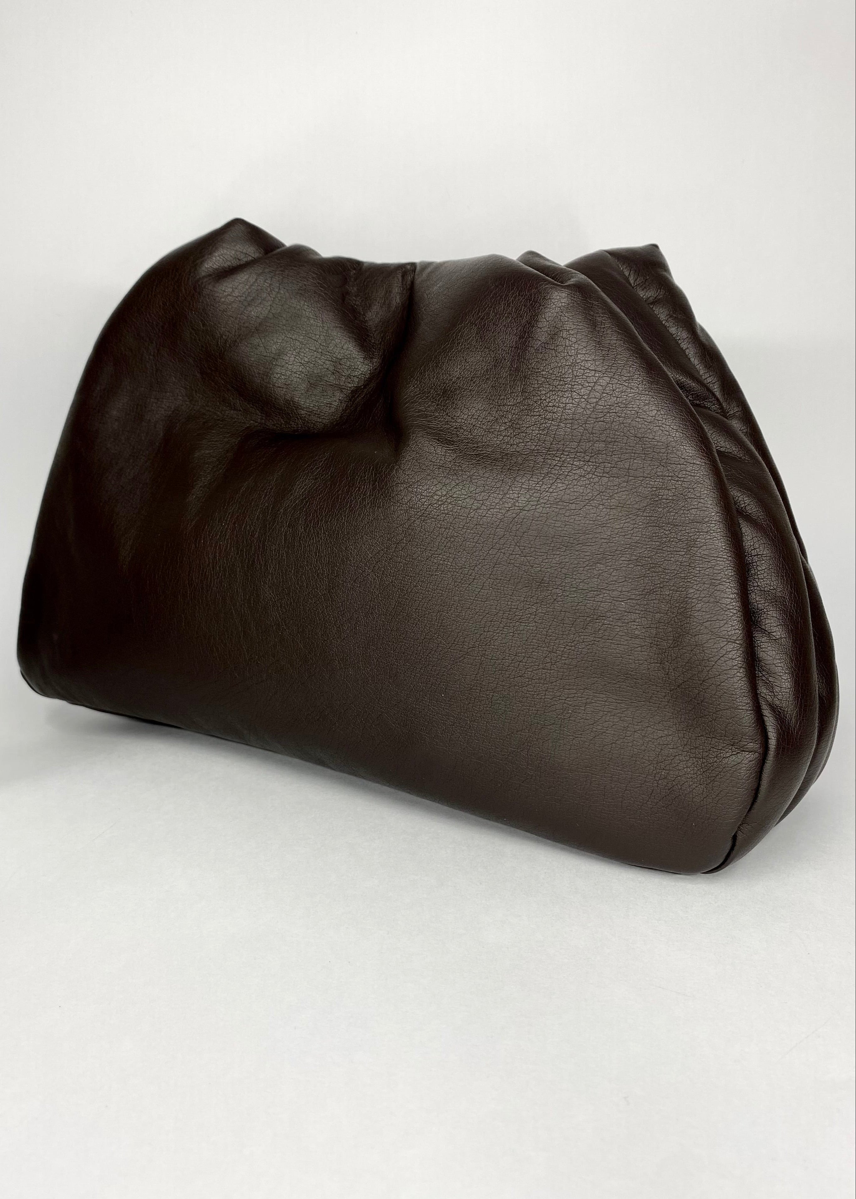 BOLSA ARRUGADA CUERINA