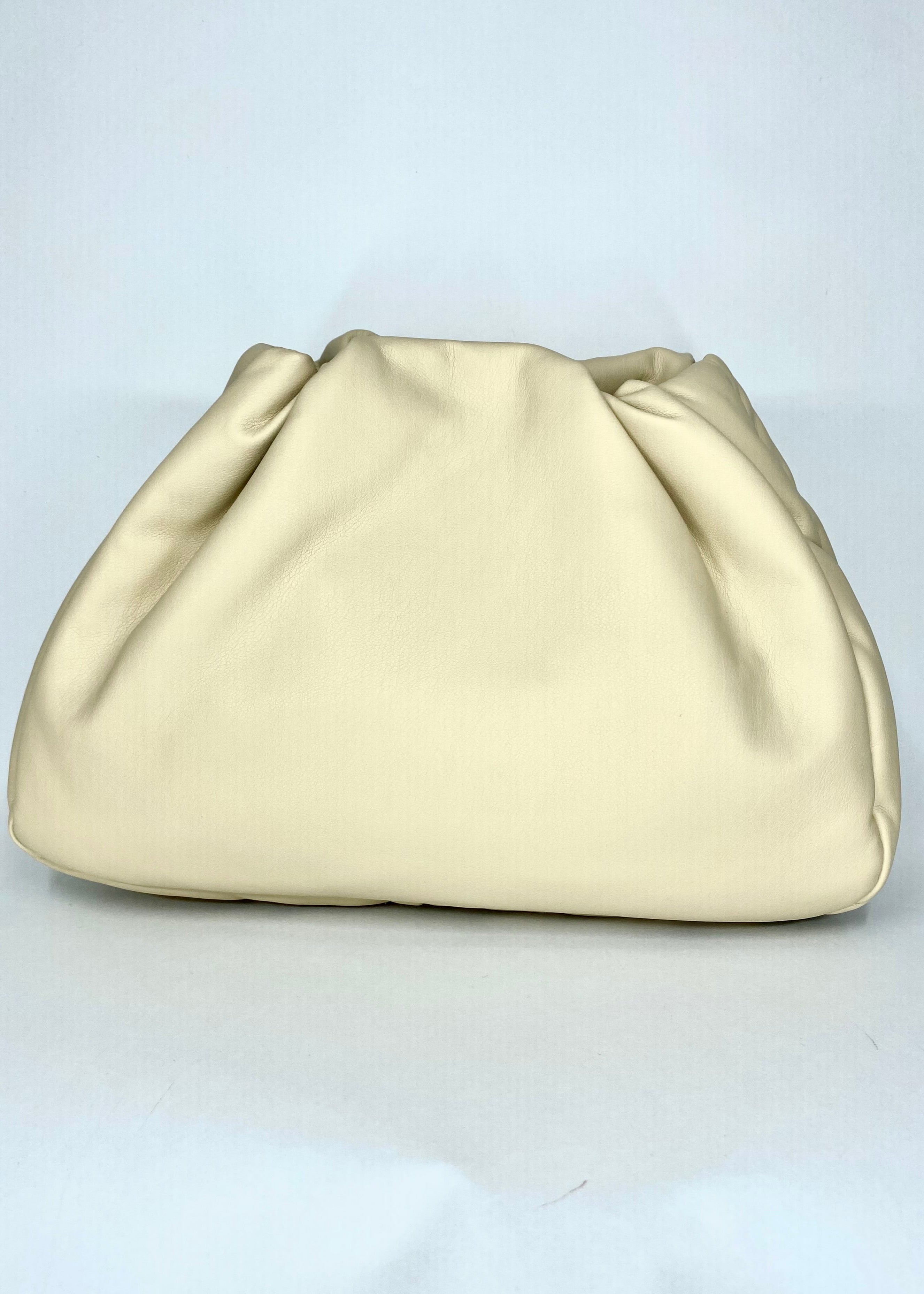 BOLSA ARRUGADA CUERINA